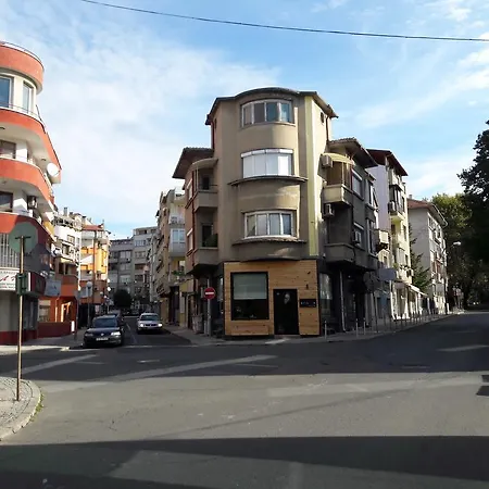 Art Kiril And Metodi Square 부르가스