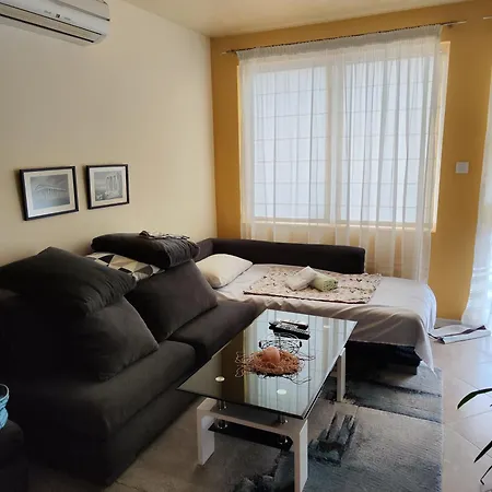 Apartment Art Kiril And Metodi Square Burgas City