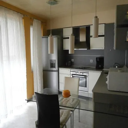 Art Kiril And Metodi Square * בורגאס