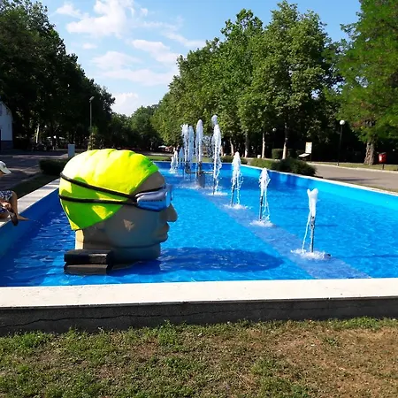 דירה Art Kiril And Metodi Square *